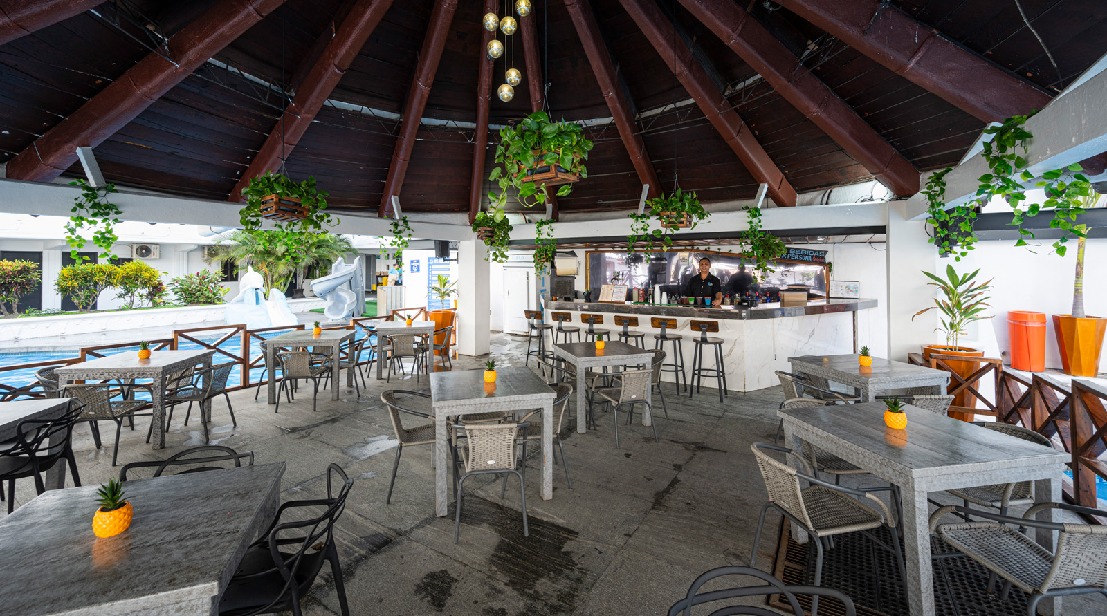 Oasis Bar 1